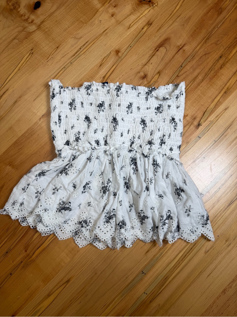 American Eagle Floral Smocked Strapless Eyelet Top Size M